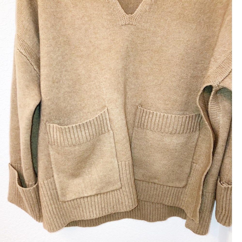ALL : ROW Chunky Knit V-Neck side Vent Sweater Tan / Camel SZ: Large - Picture 5 of 13